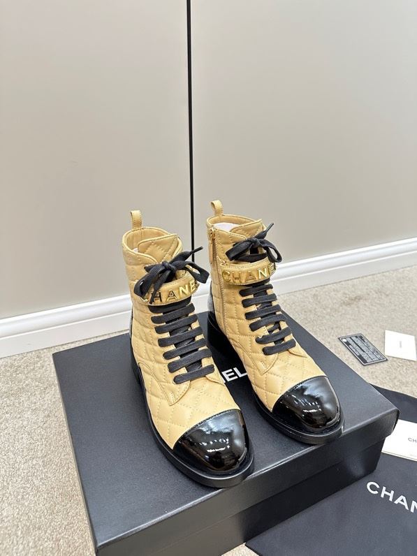 Ch*el boots